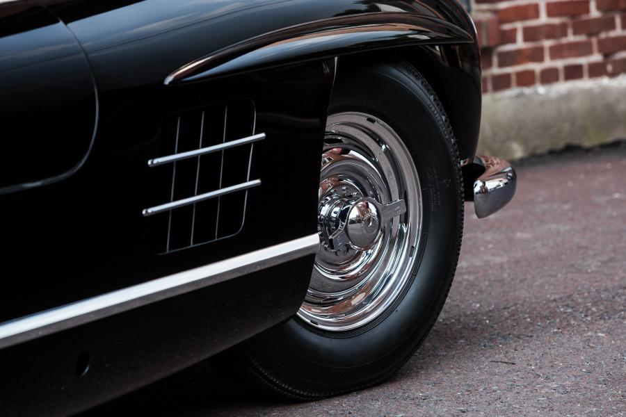 Детали экстерьера Mercedes-Benz 300 SL 1957 года  (фото 26 из 59)